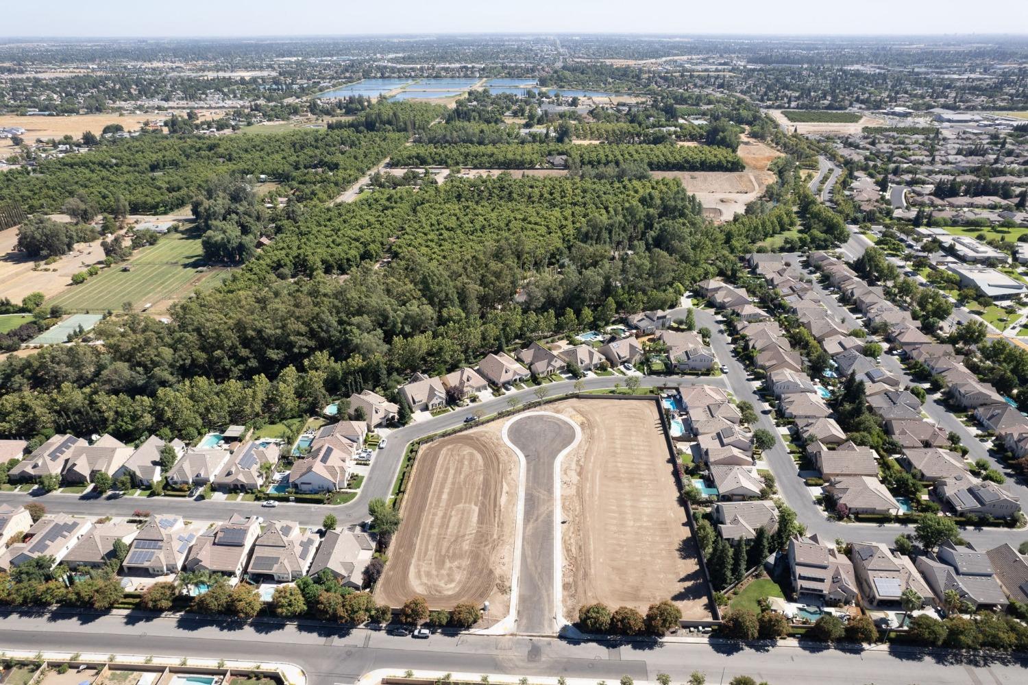 1782 N Preuss Ave, Clovis, CA 93619
