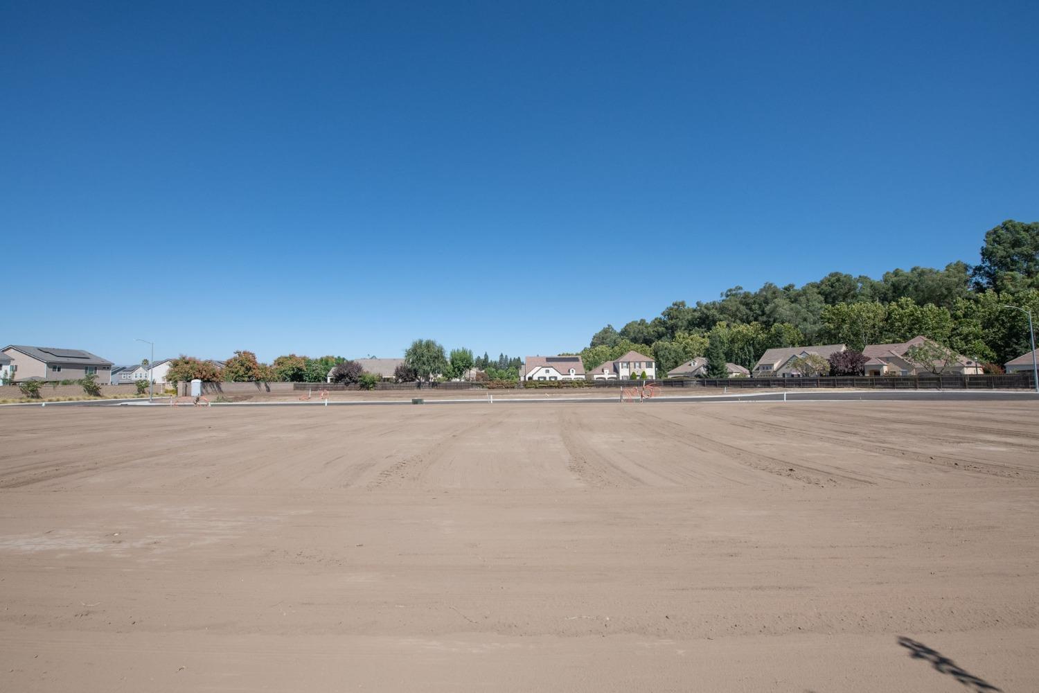 1782 N Preuss Ave, Clovis, CA 93619