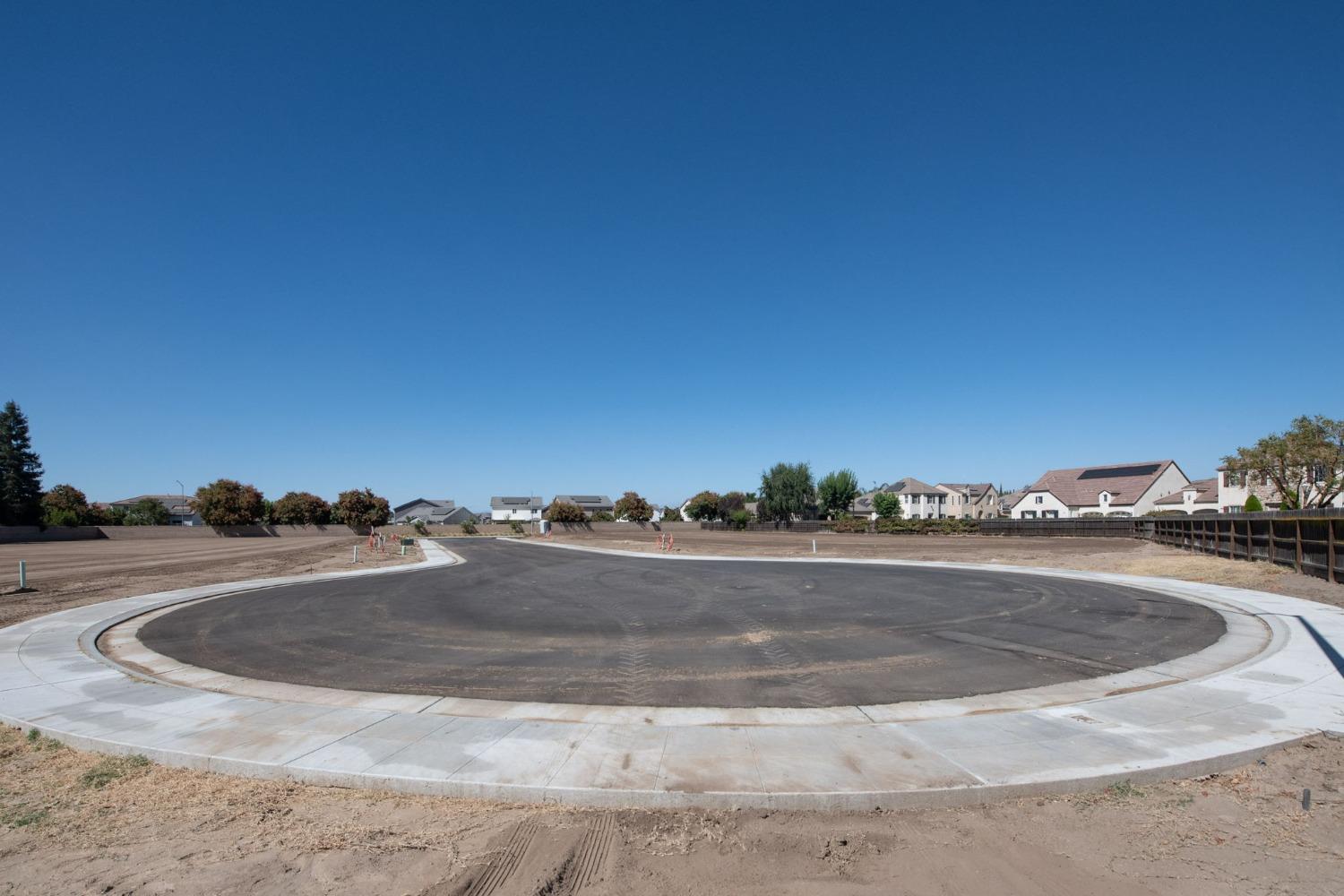 1782 N Preuss Ave, Clovis, CA 93619