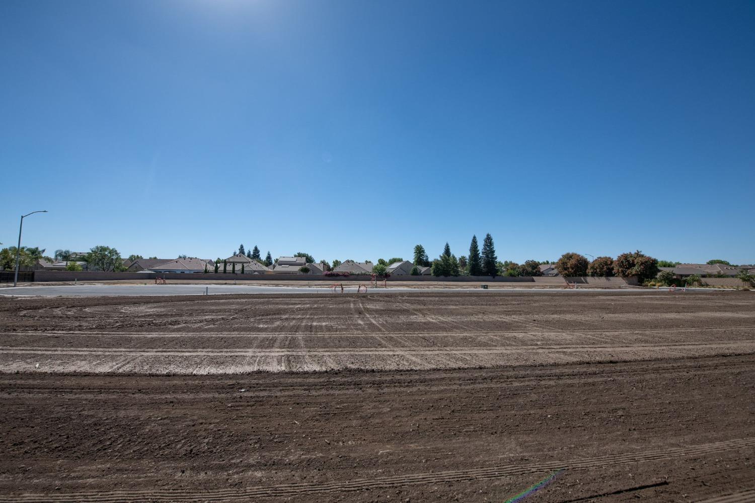 1782 N Preuss Ave, Clovis, CA 93619