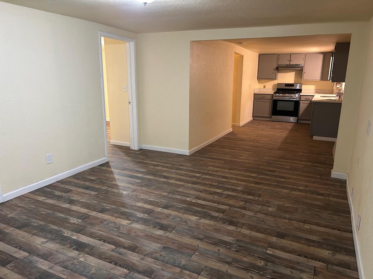 36597 Church, Traver, CA 93673