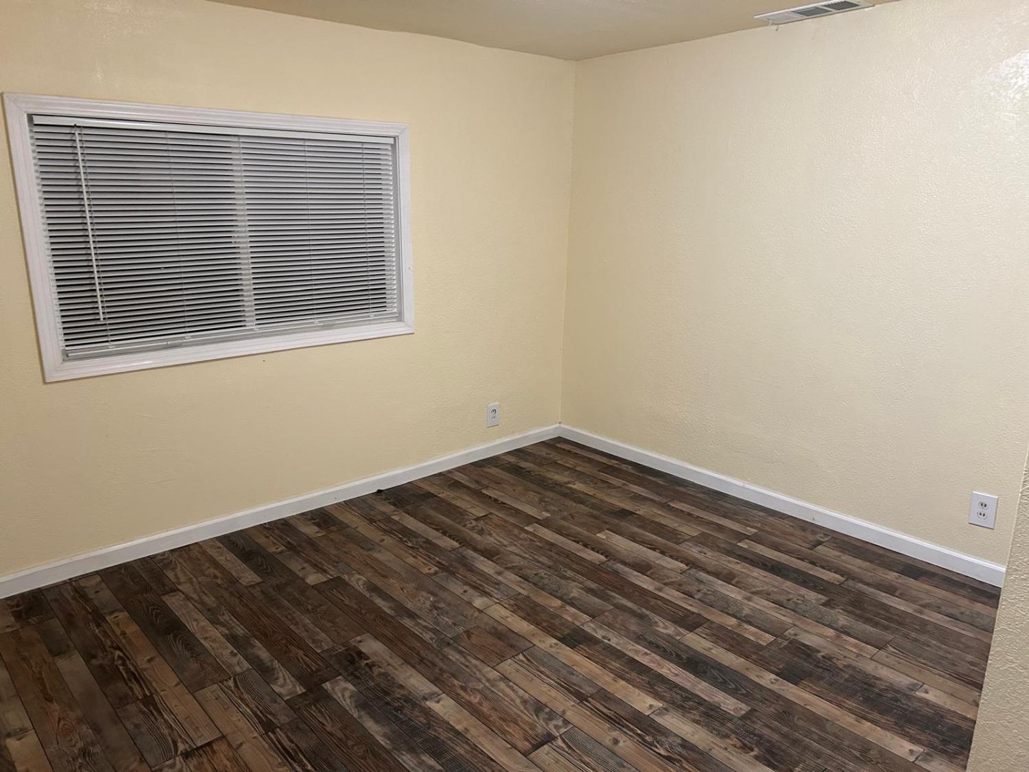 36597 Church, Traver, CA 93673