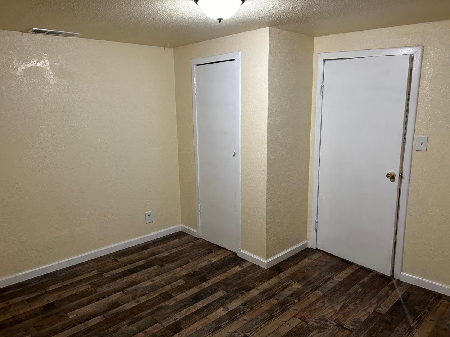 36597 Church, Traver, CA 93673