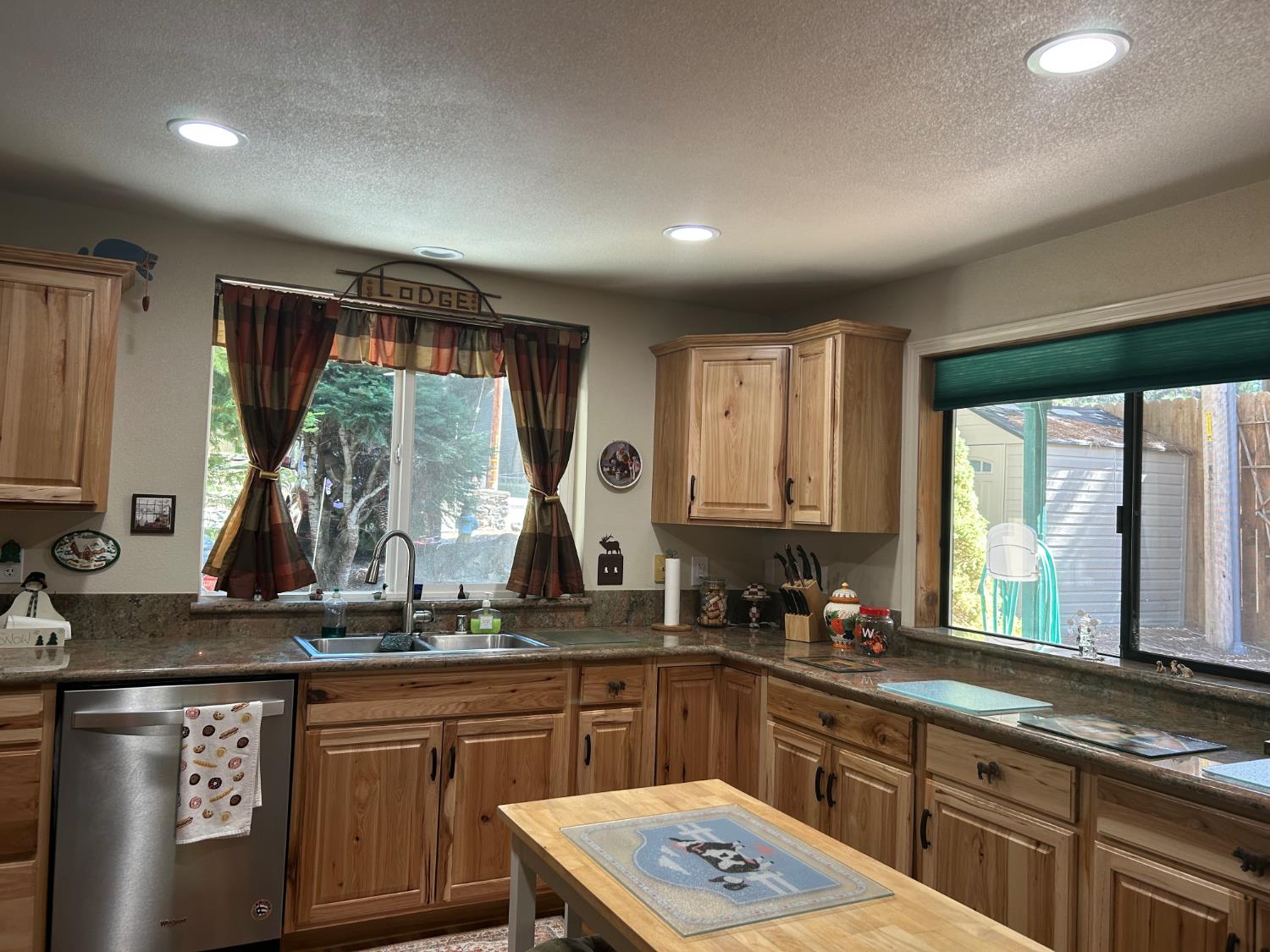 1237 Cedar Ave, Fish Camp, CA 93623