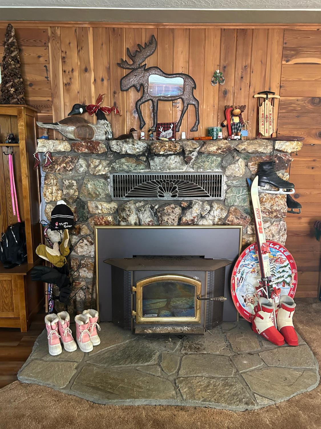 1237 Cedar Ave, Fish Camp, CA 93623