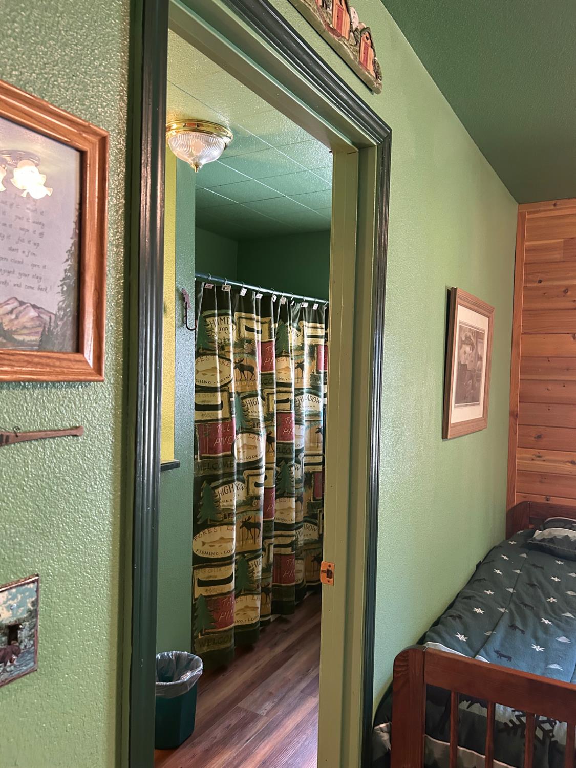 1237 Cedar Ave, Fish Camp, CA 93623