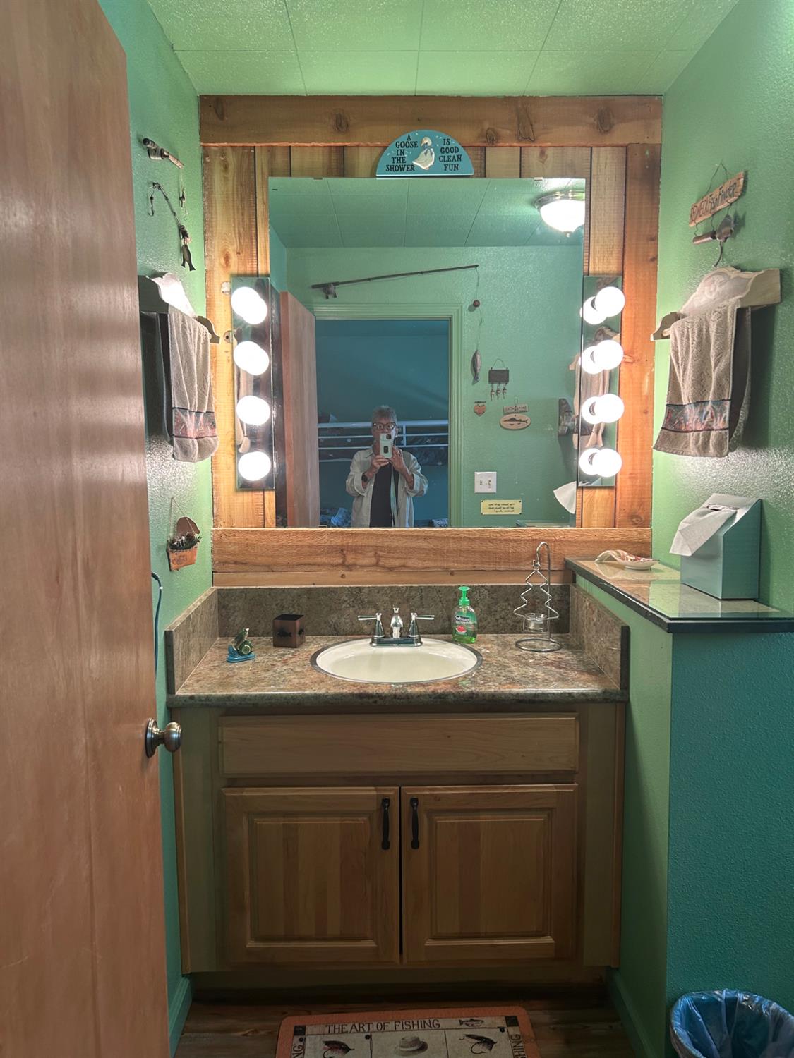 1237 Cedar Ave, Fish Camp, CA 93623