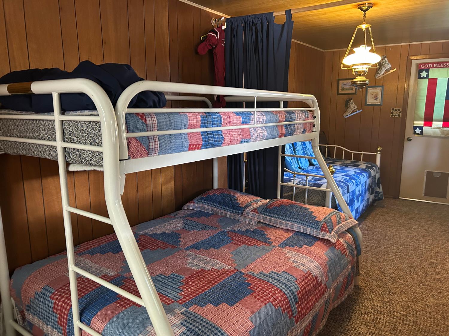 1237 Cedar Ave, Fish Camp, CA 93623