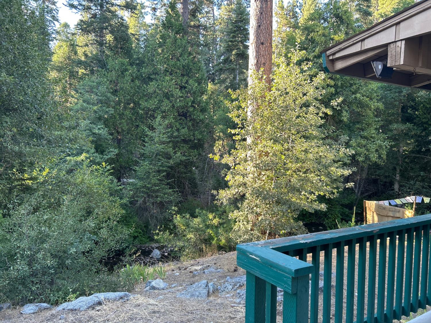 1237 Cedar Ave, Fish Camp, CA 93623