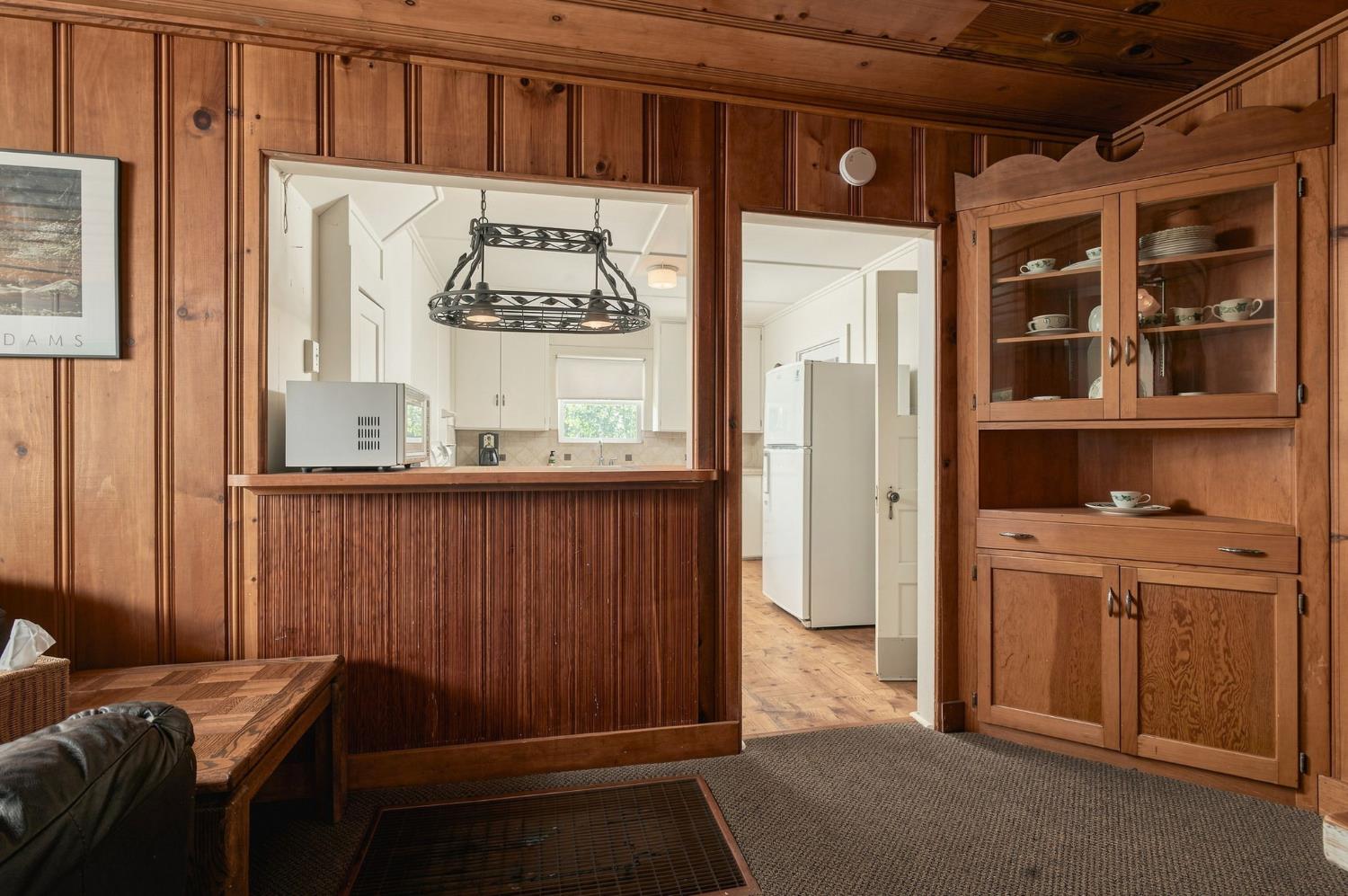 42151 Madrone Ln, Shaver Lake, CA 93664