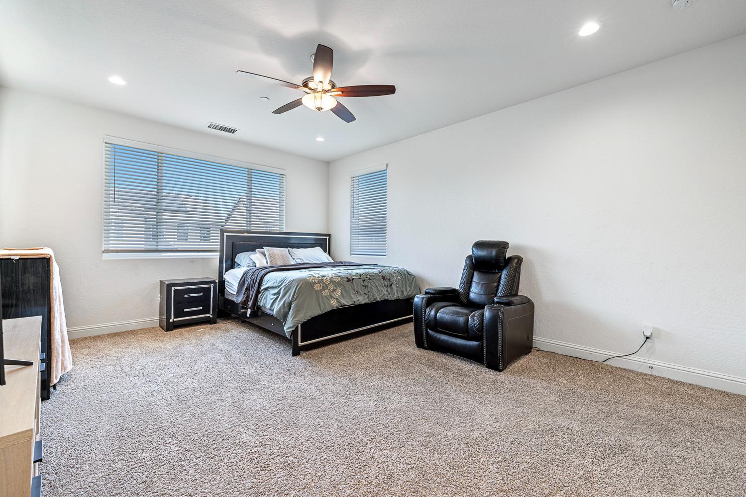 4167 Poe Ave, Clovis, CA 93619
