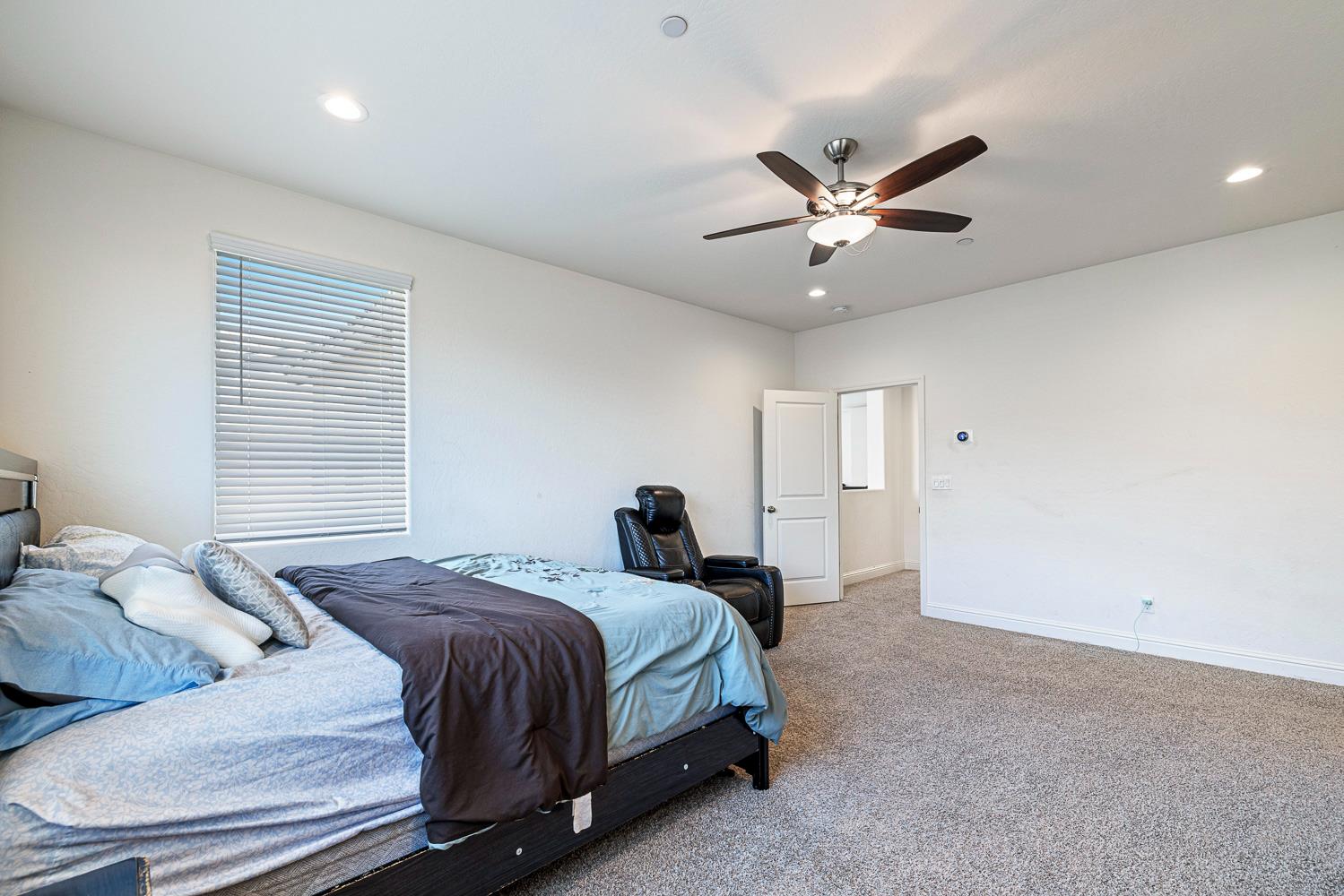 4167 Poe Ave, Clovis, CA 93619