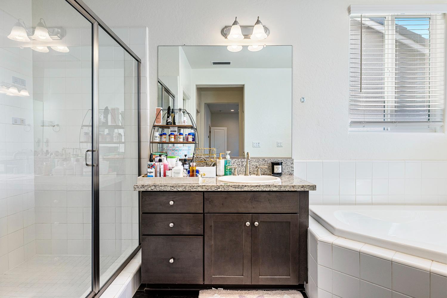 4167 Poe Ave, Clovis, CA 93619