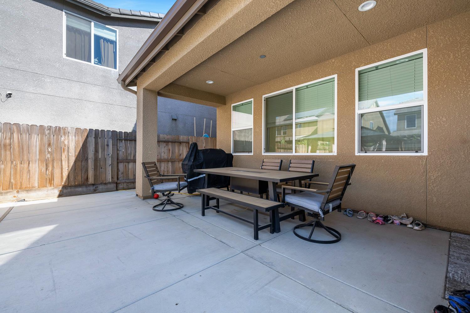 4167 Poe Ave, Clovis, CA 93619