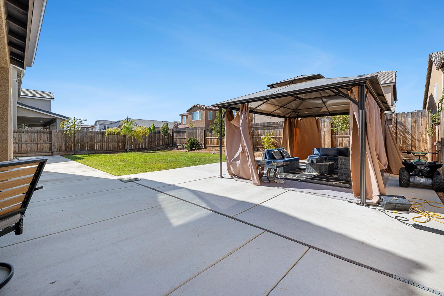 4167 Poe Ave, Clovis, CA 93619