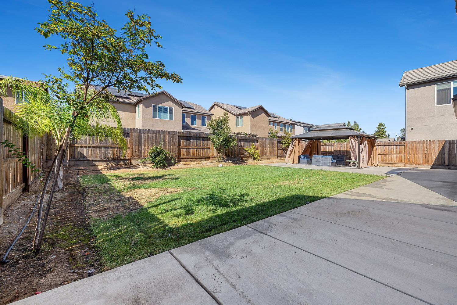4167 Poe Ave, Clovis, CA 93619