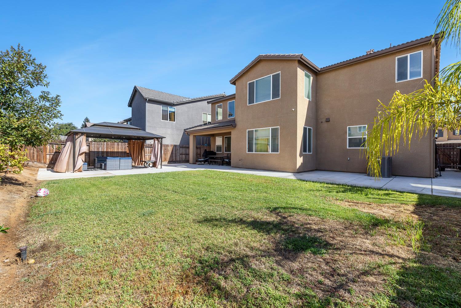 4167 Poe Ave, Clovis, CA 93619