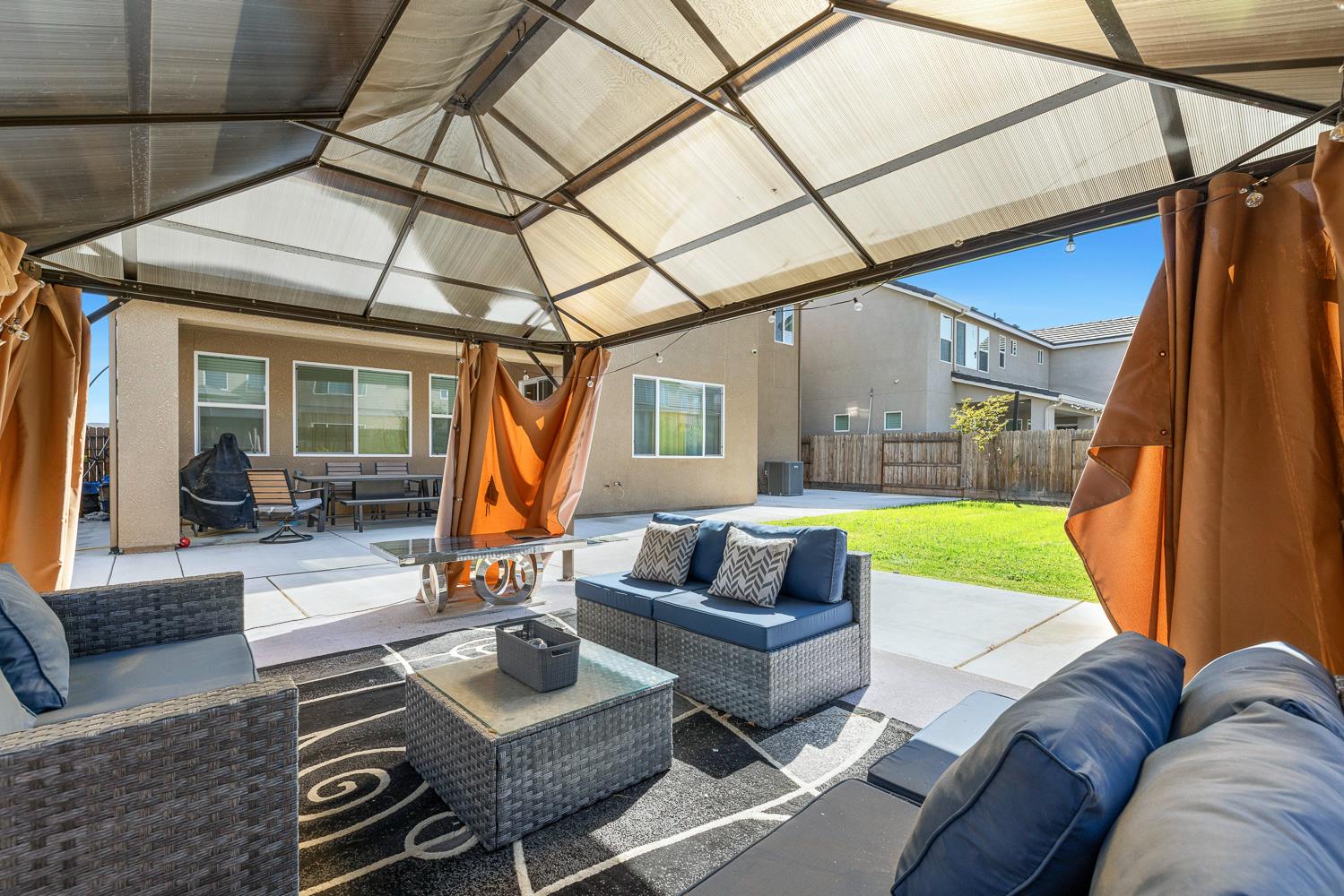 4167 Poe Ave, Clovis, CA 93619