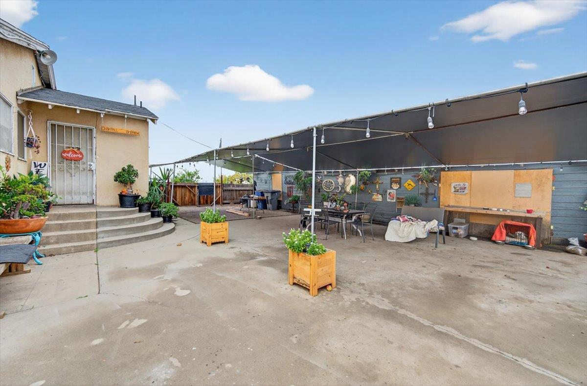630 S Fruit Ave, Fresno, CA 93706