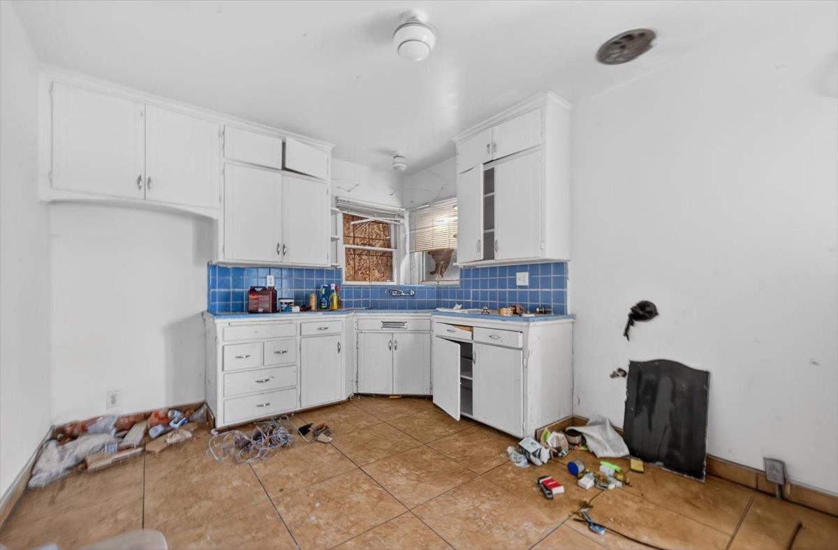 630 S Fruit Ave, Fresno, CA 93706