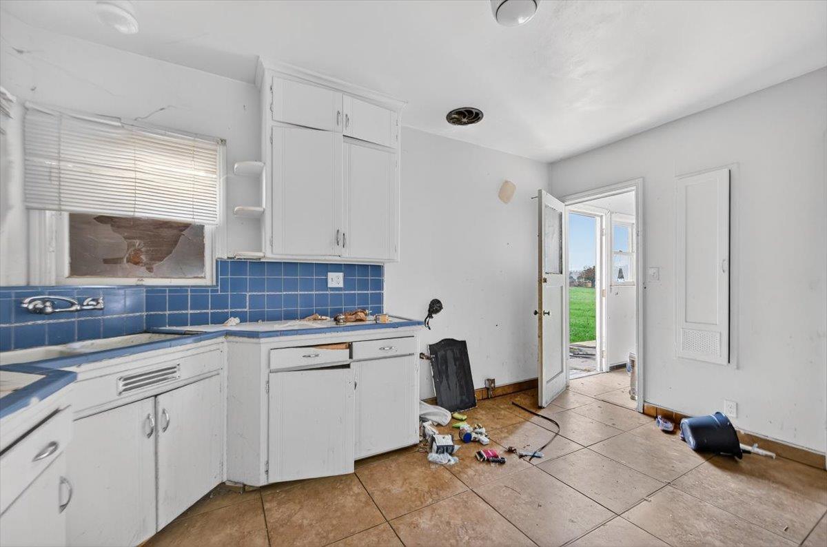 630 S Fruit Ave, Fresno, CA 93706