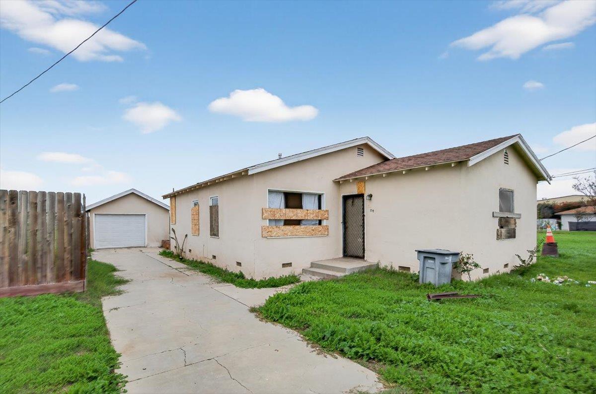 630 S Fruit Ave, Fresno, CA 93706
