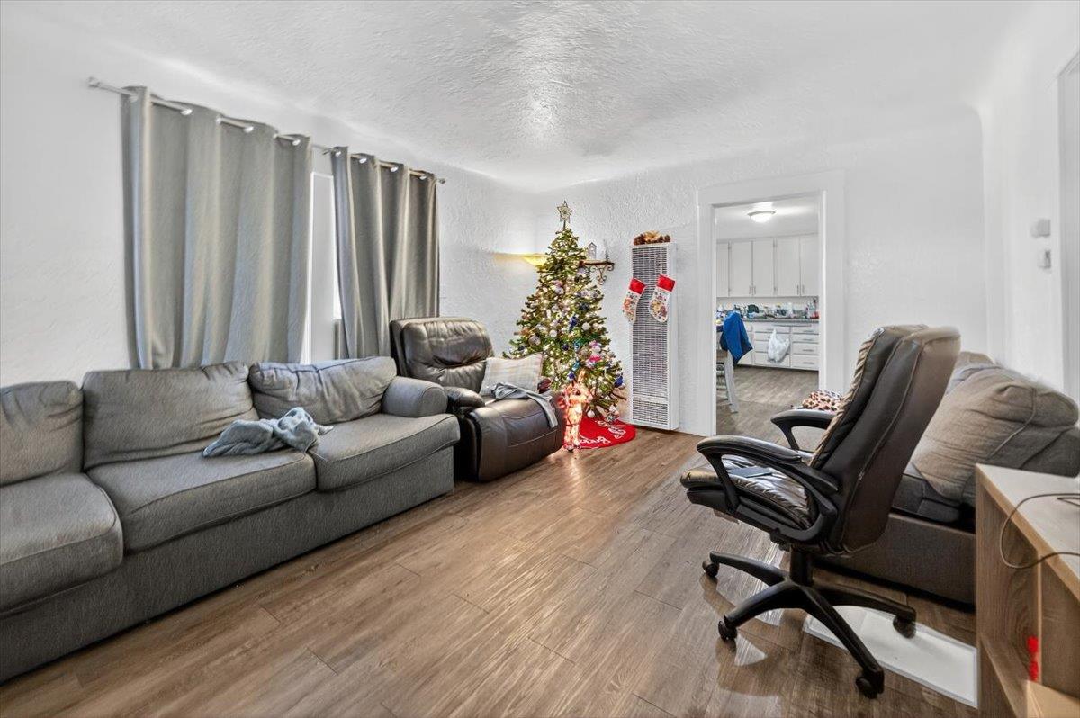 630 S Fruit Ave, Fresno, CA 93706