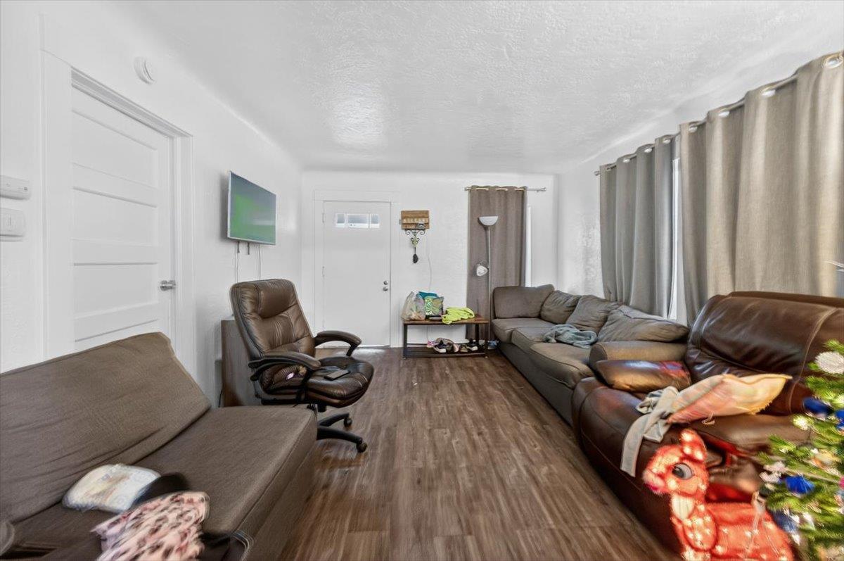 630 S Fruit Ave, Fresno, CA 93706