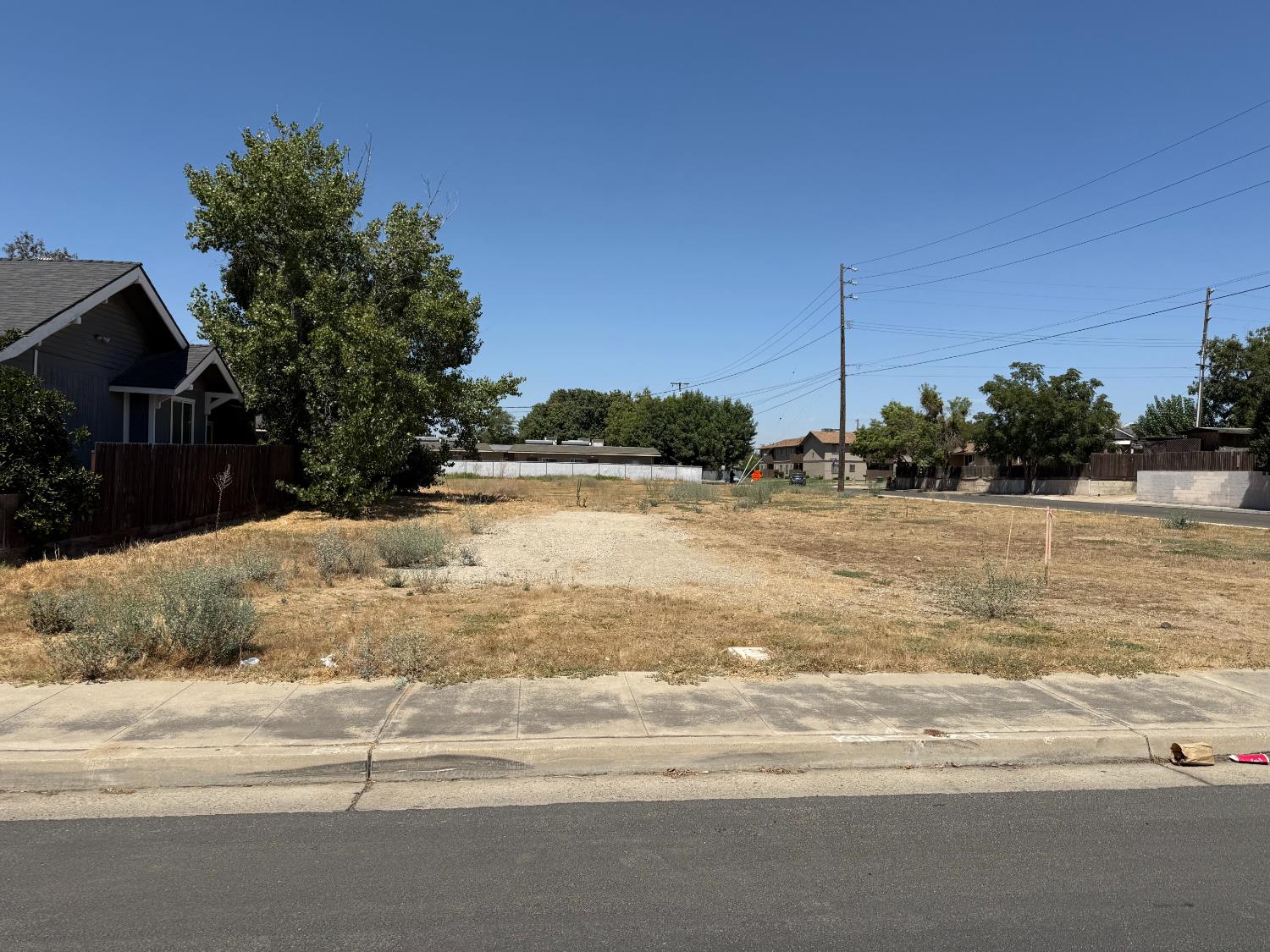 2707 Wright St, Selma, CA 93662