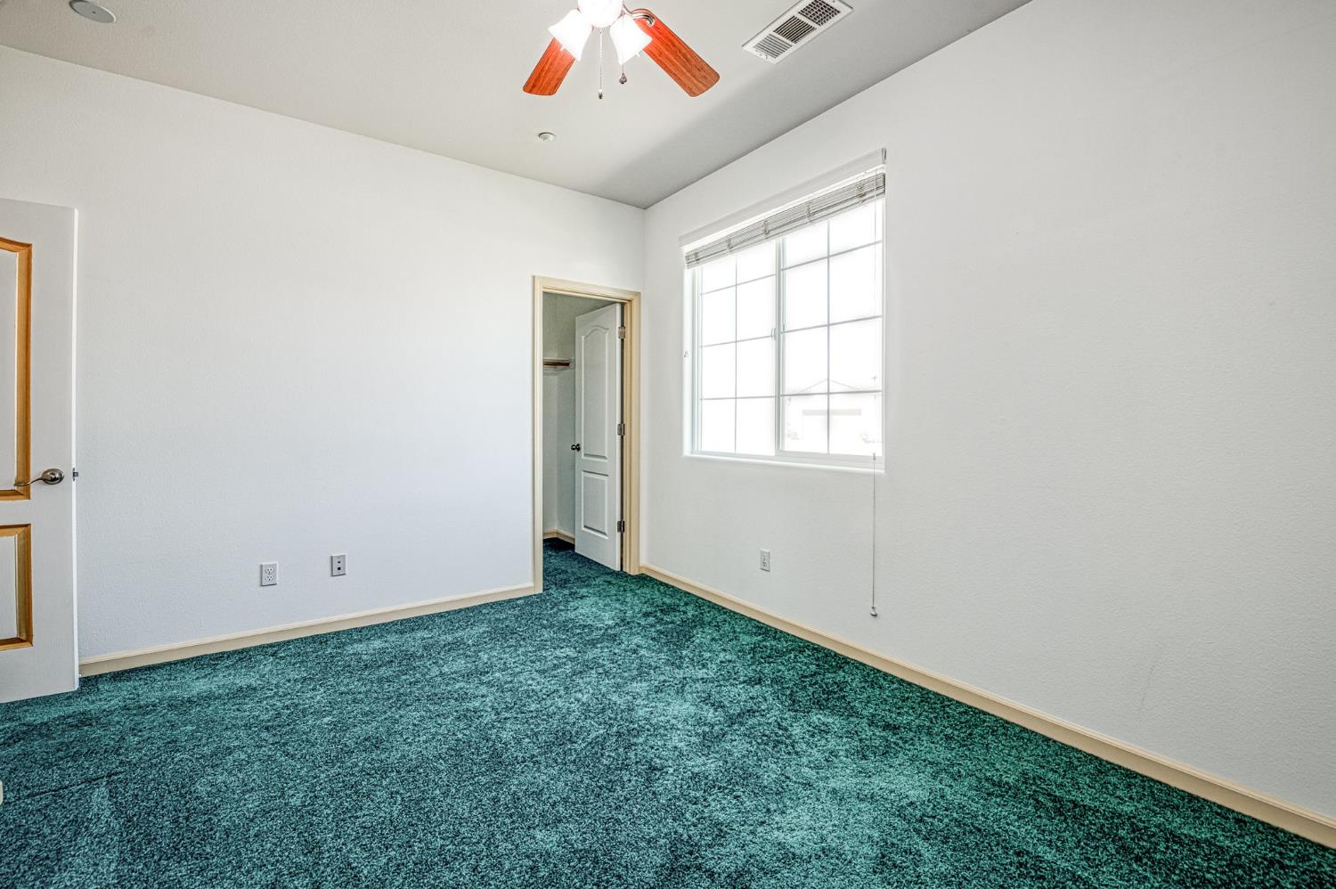 6739 E Harwood Ave, Fresno, CA 93727