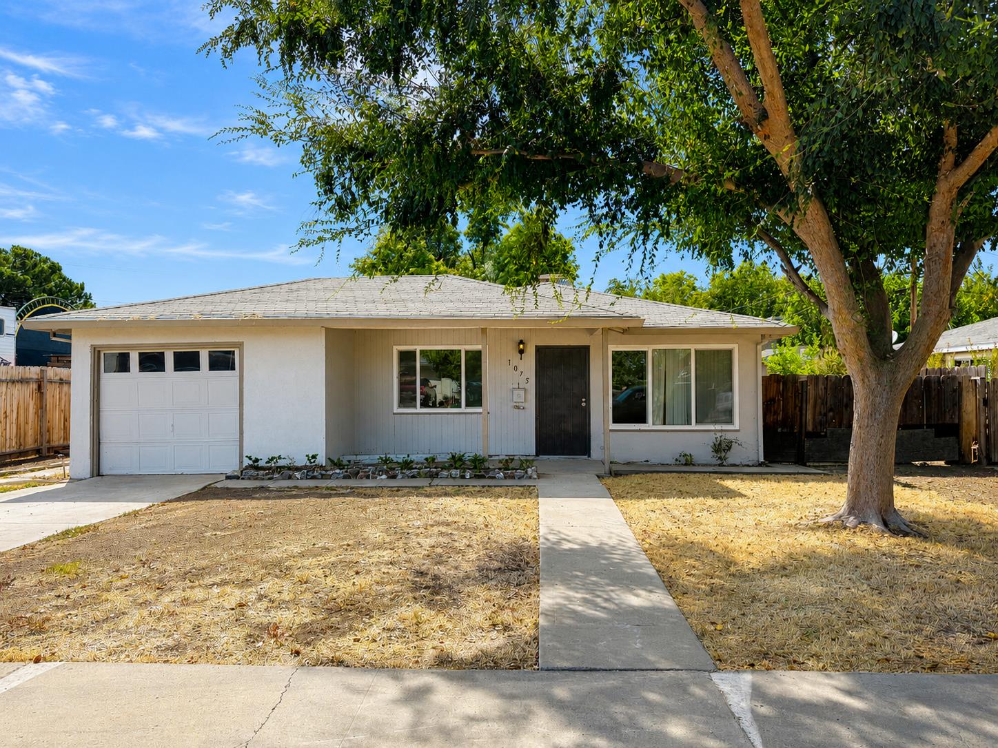 1075 N Princeton Ave, Coalinga, CA 93210