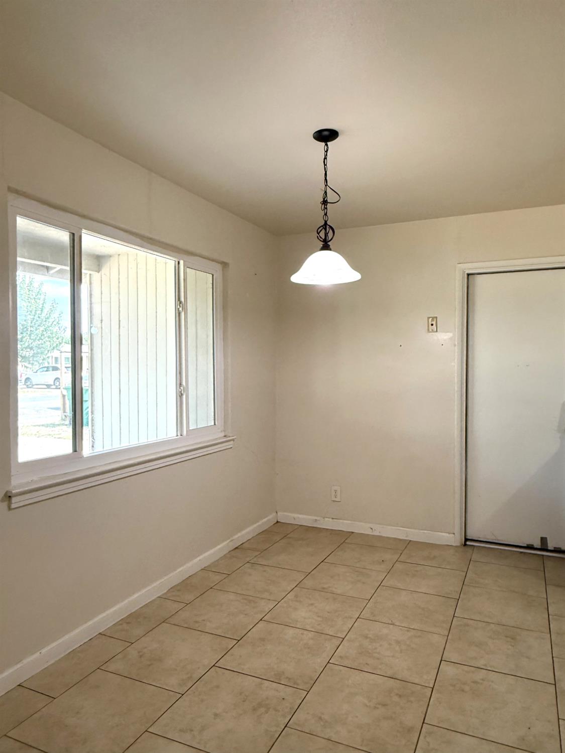 1075 N Princeton Ave, Coalinga, CA 93210