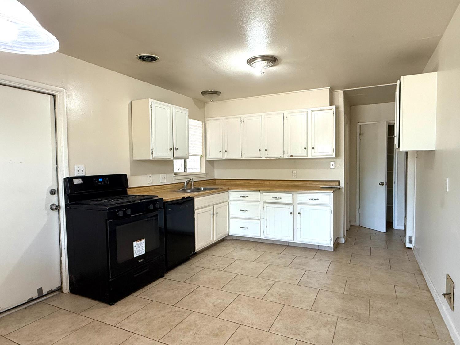 1075 N Princeton Ave, Coalinga, CA 93210