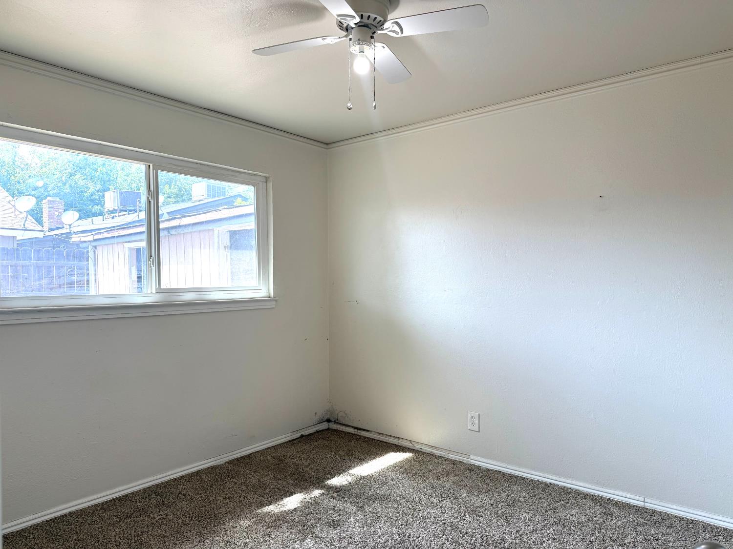 1075 N Princeton Ave, Coalinga, CA 93210