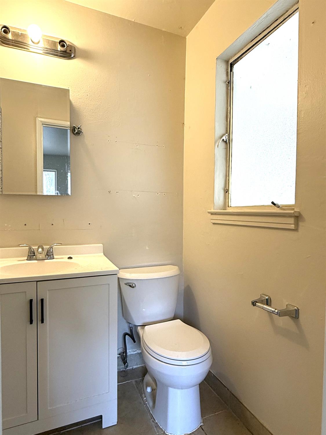 1075 N Princeton Ave, Coalinga, CA 93210