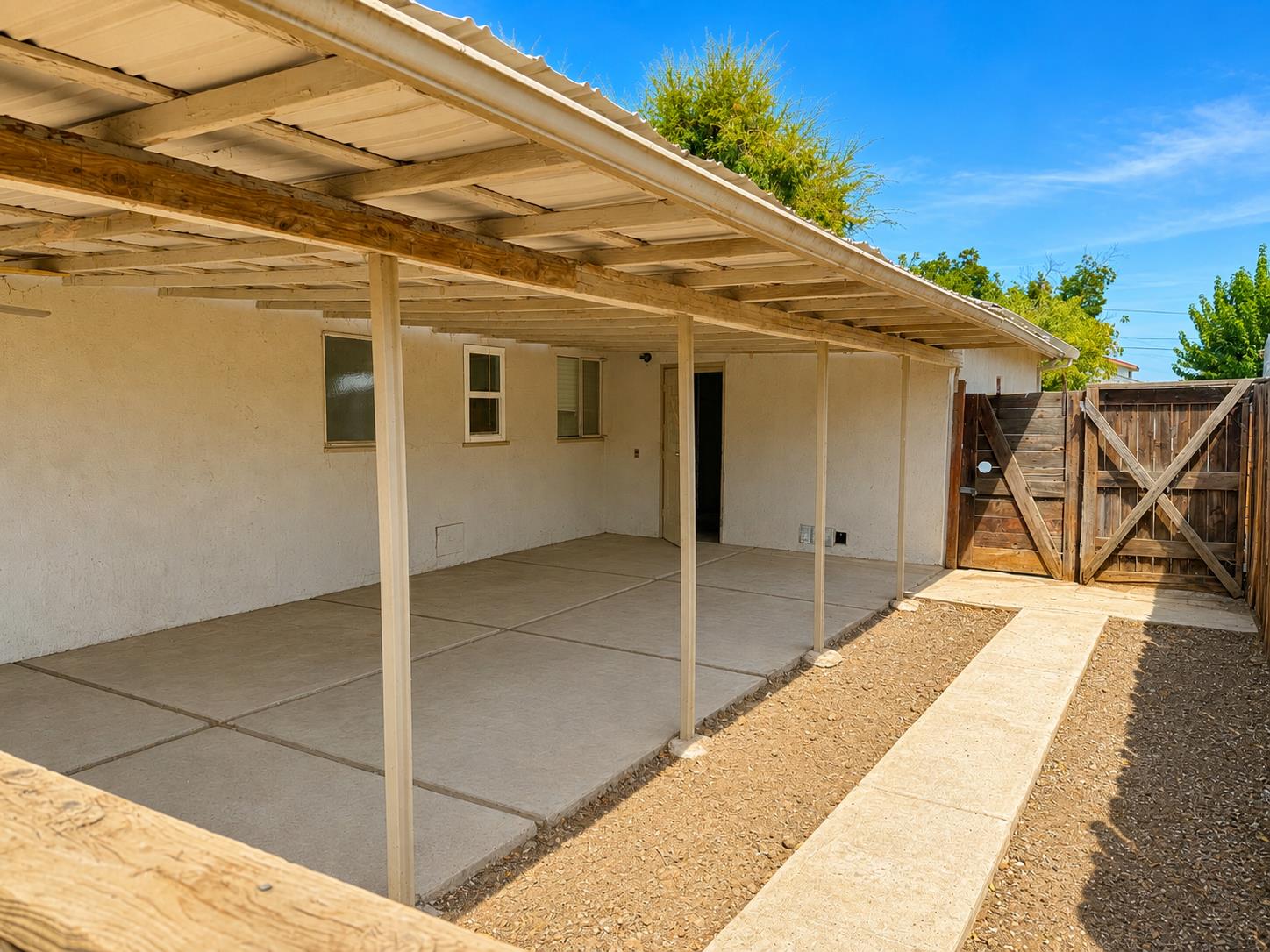 1075 N Princeton Ave, Coalinga, CA 93210