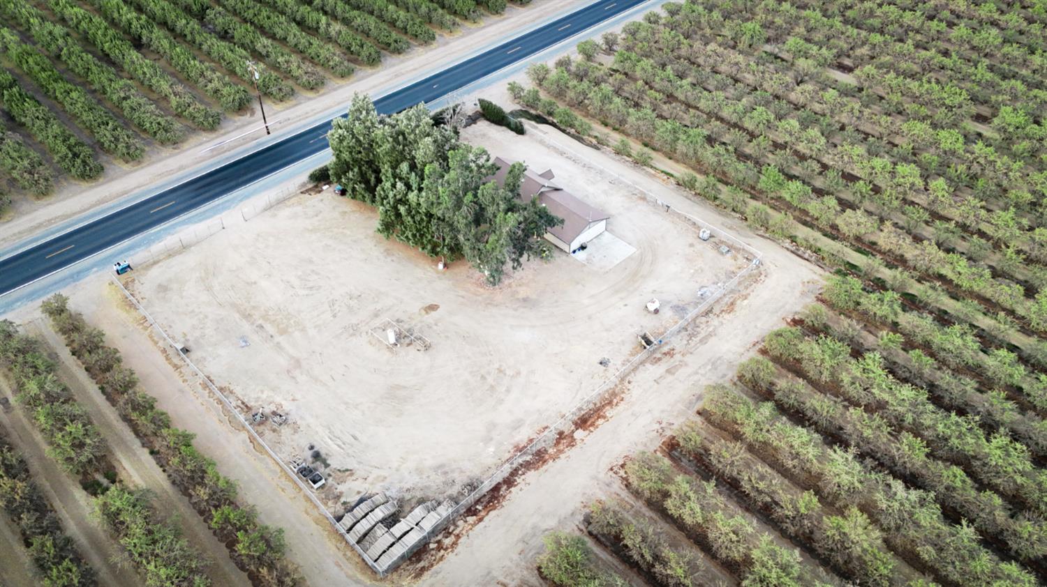 1 Avenue 120, Tipton, CA 93272