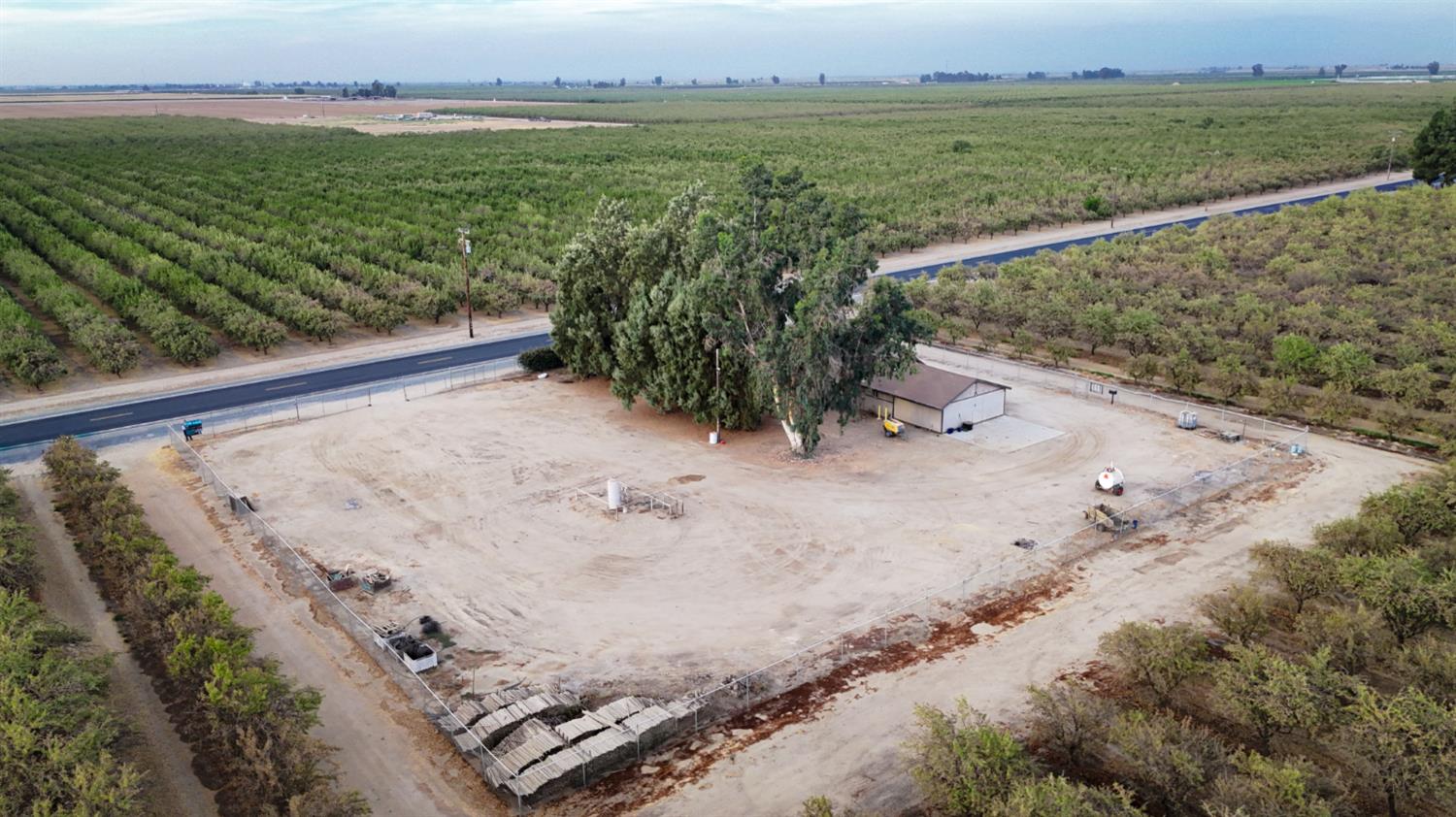 1 Avenue 120, Tipton, CA 93272