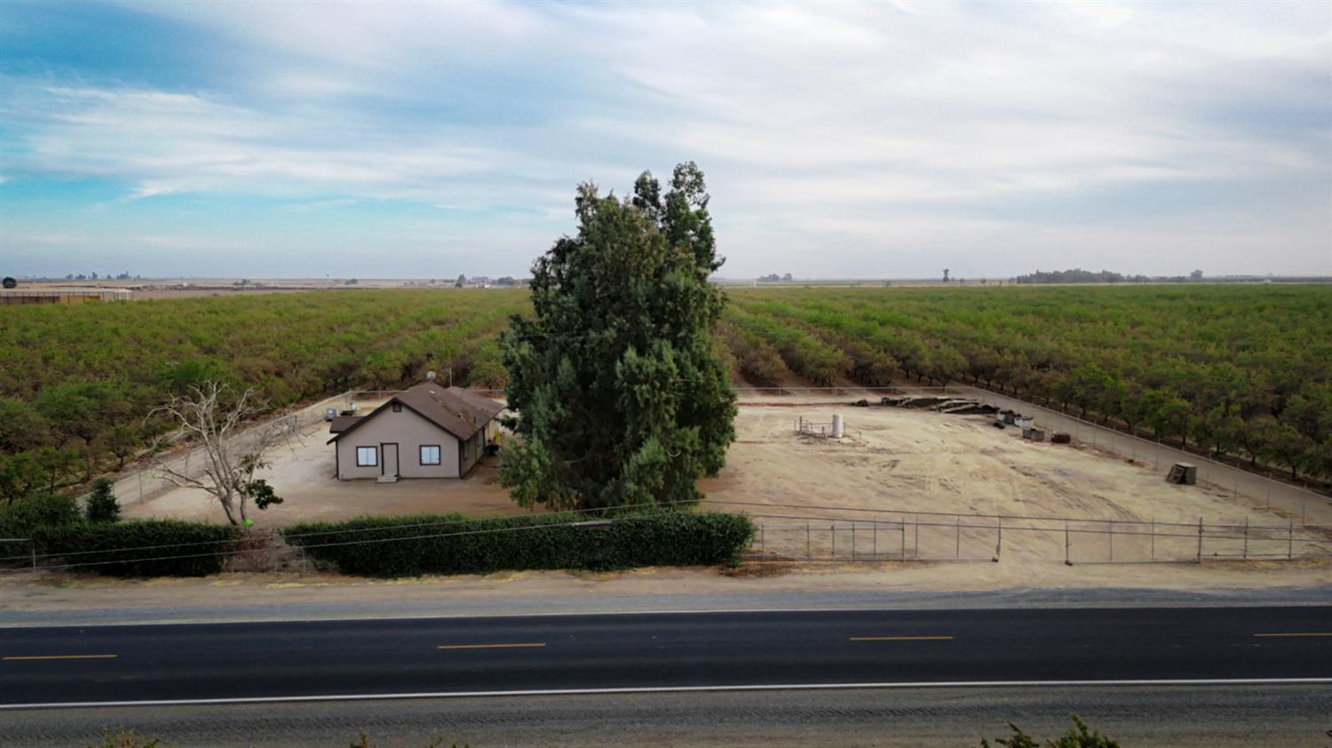 1 Avenue 120, Tipton, CA 93272