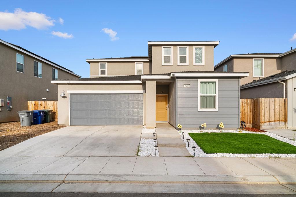 3279 Montana Ave, Clovis, CA 93619