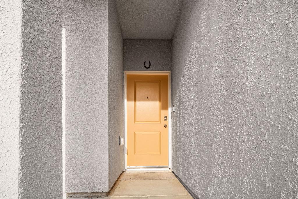 3279 Montana Ave, Clovis, CA 93619