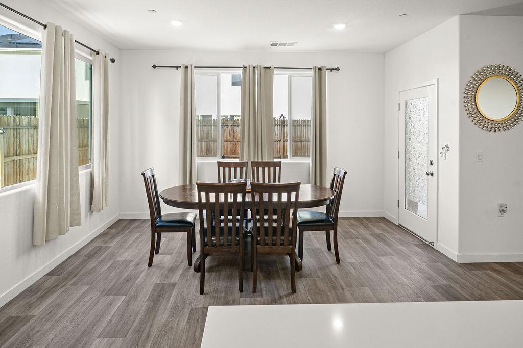 3279 Montana Ave, Clovis, CA 93619