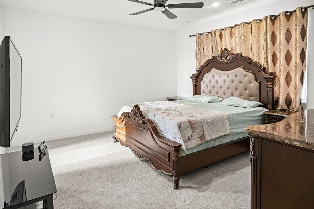 3279 Montana Ave, Clovis, CA 93619