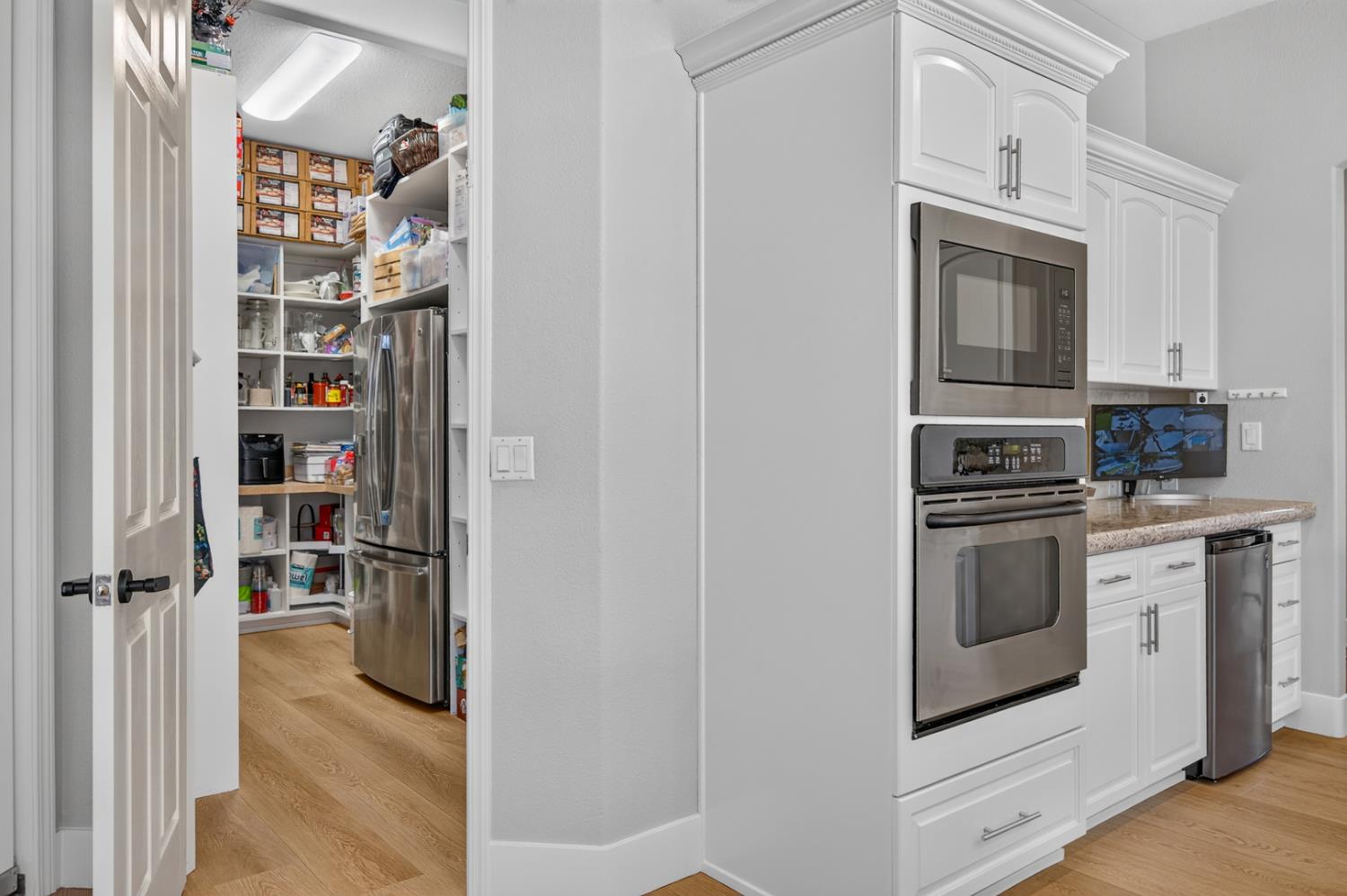 1945 N Greenfield Ave, Clovis, CA 93619