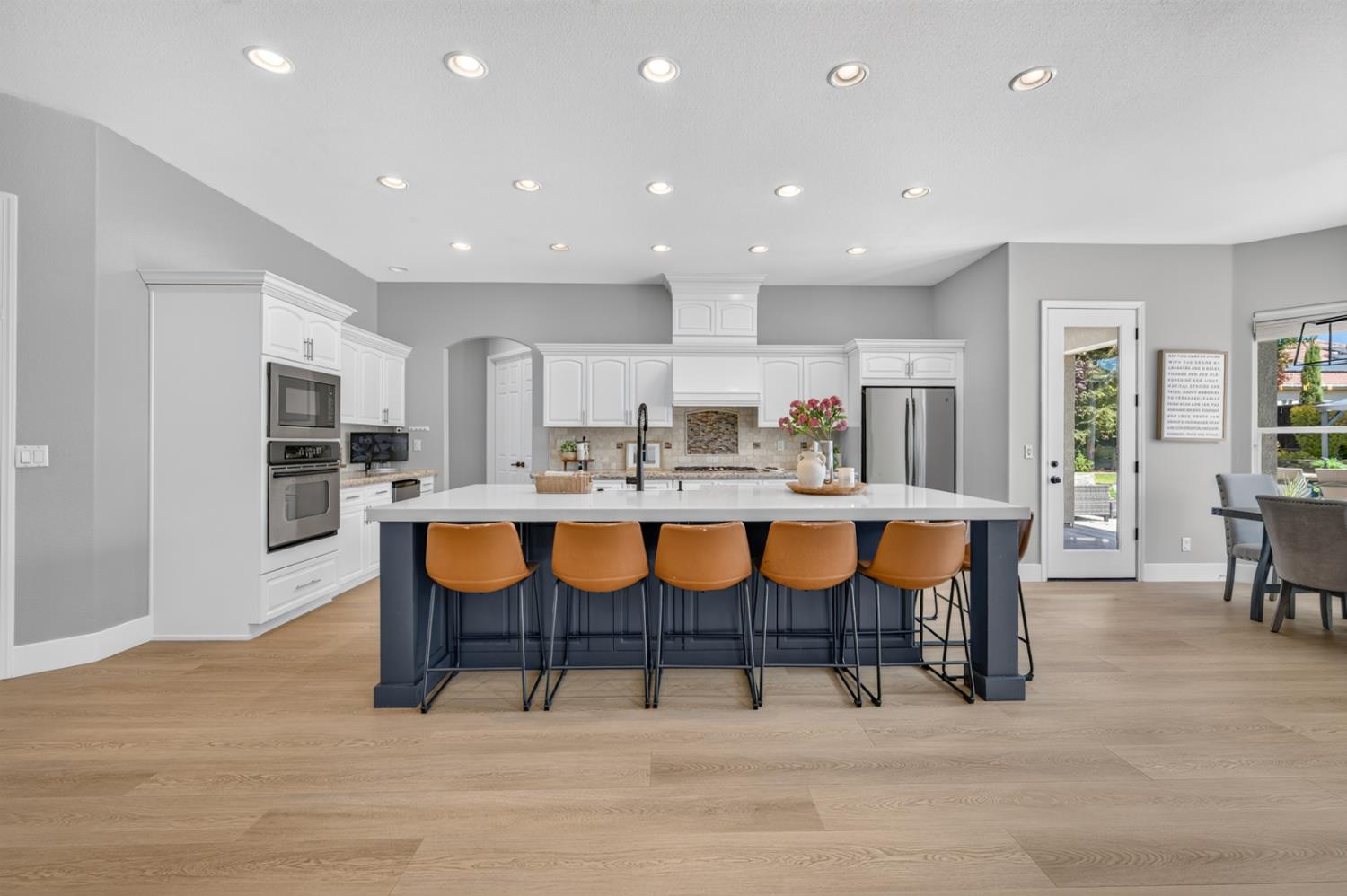 1945 N Greenfield Ave, Clovis, CA 93619