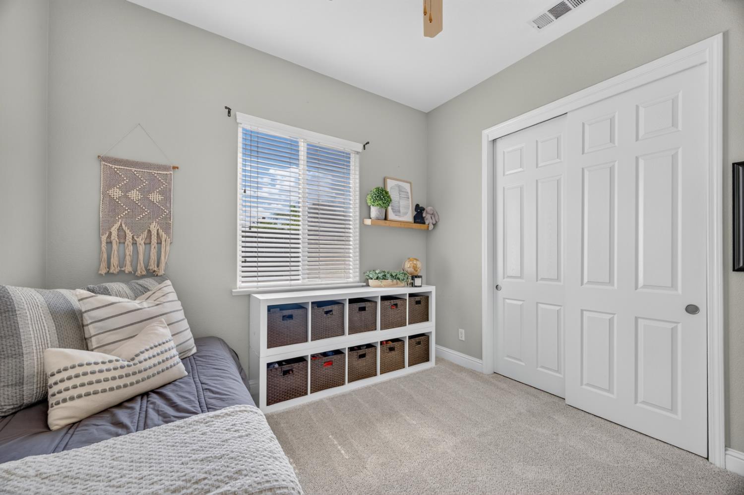 1945 N Greenfield Ave, Clovis, CA 93619