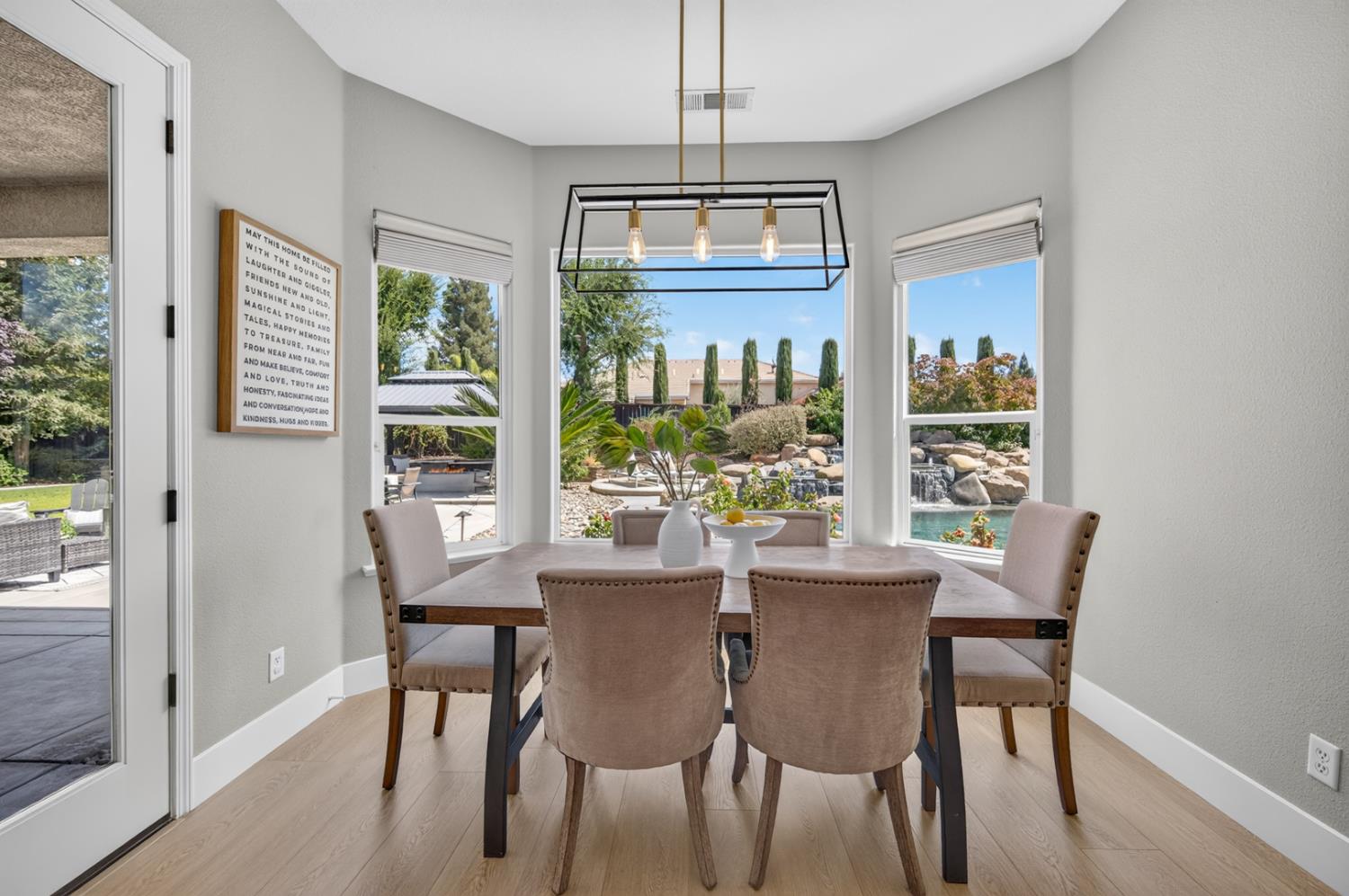 1945 N Greenfield Ave, Clovis, CA 93619