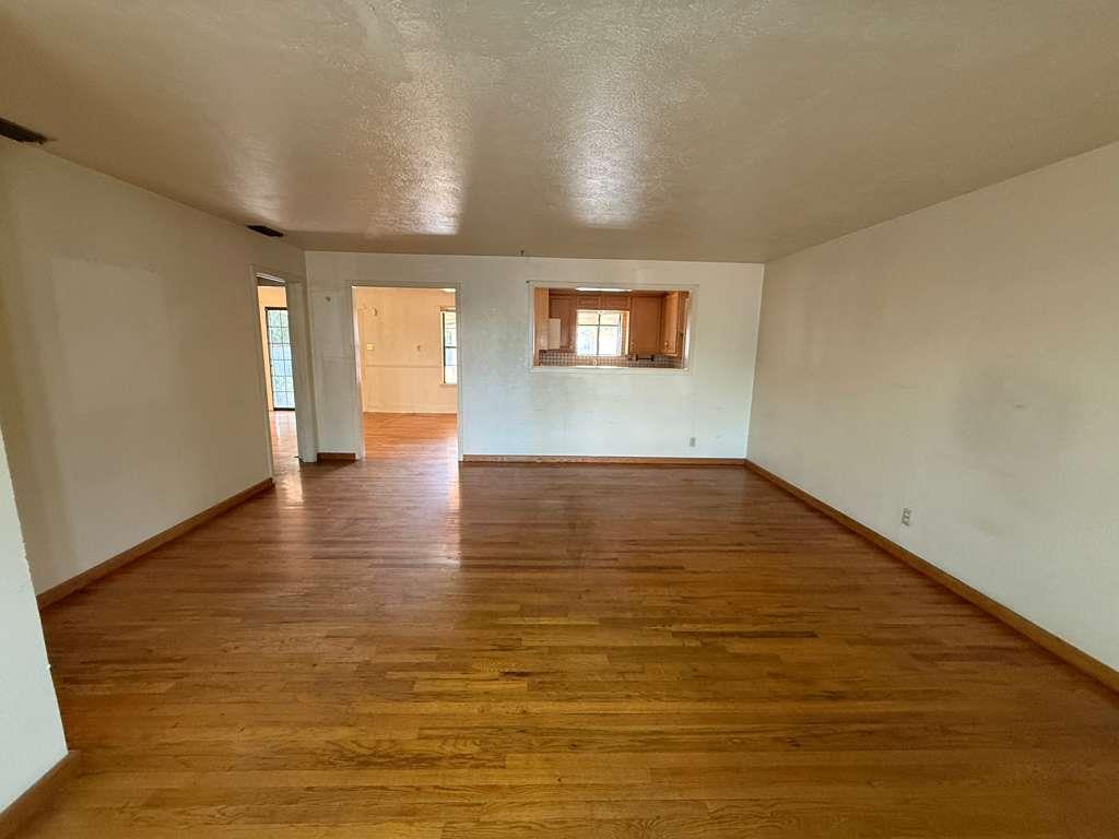3116 N Arthur Ave, Fresno, CA 93705