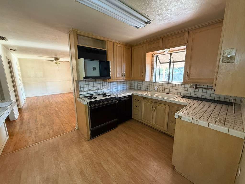 3116 N Arthur Ave, Fresno, CA 93705