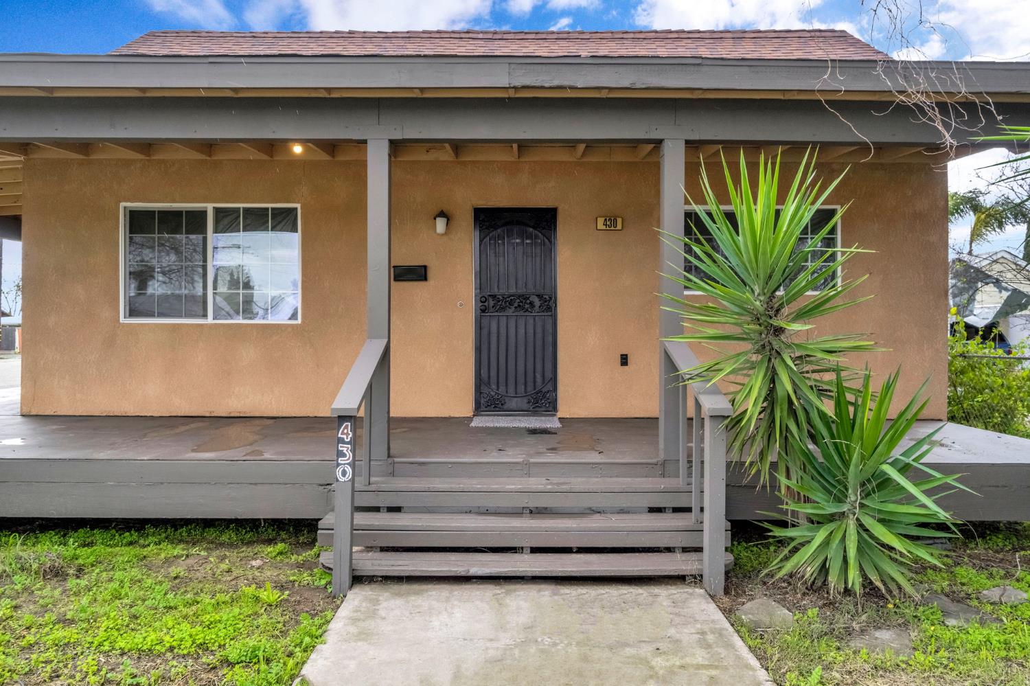 430 S 6Th St, Fowler, CA 93625